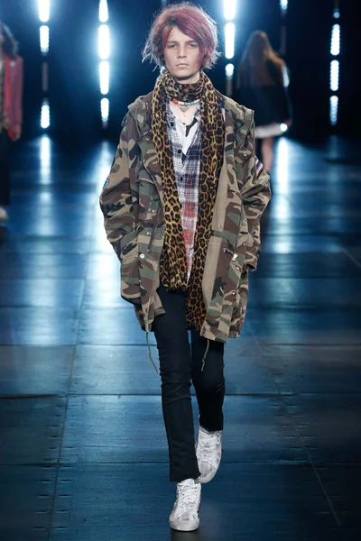 Look 46